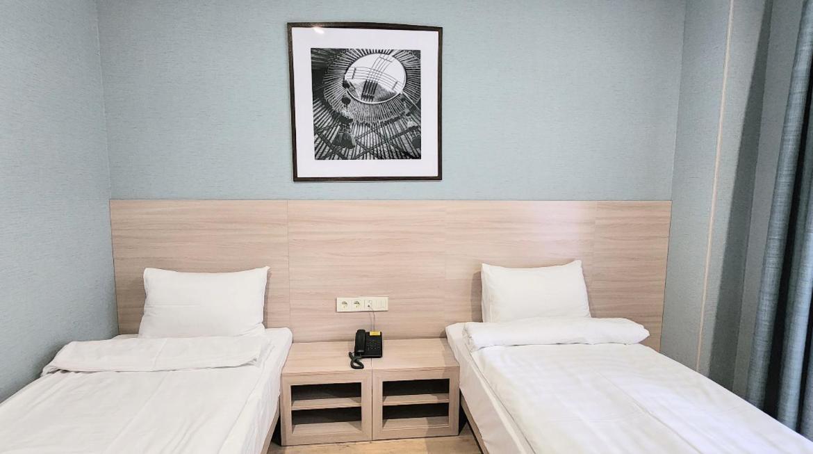 Resident Hotel Gogol Αλμάτι Εξωτερικό φωτογραφία