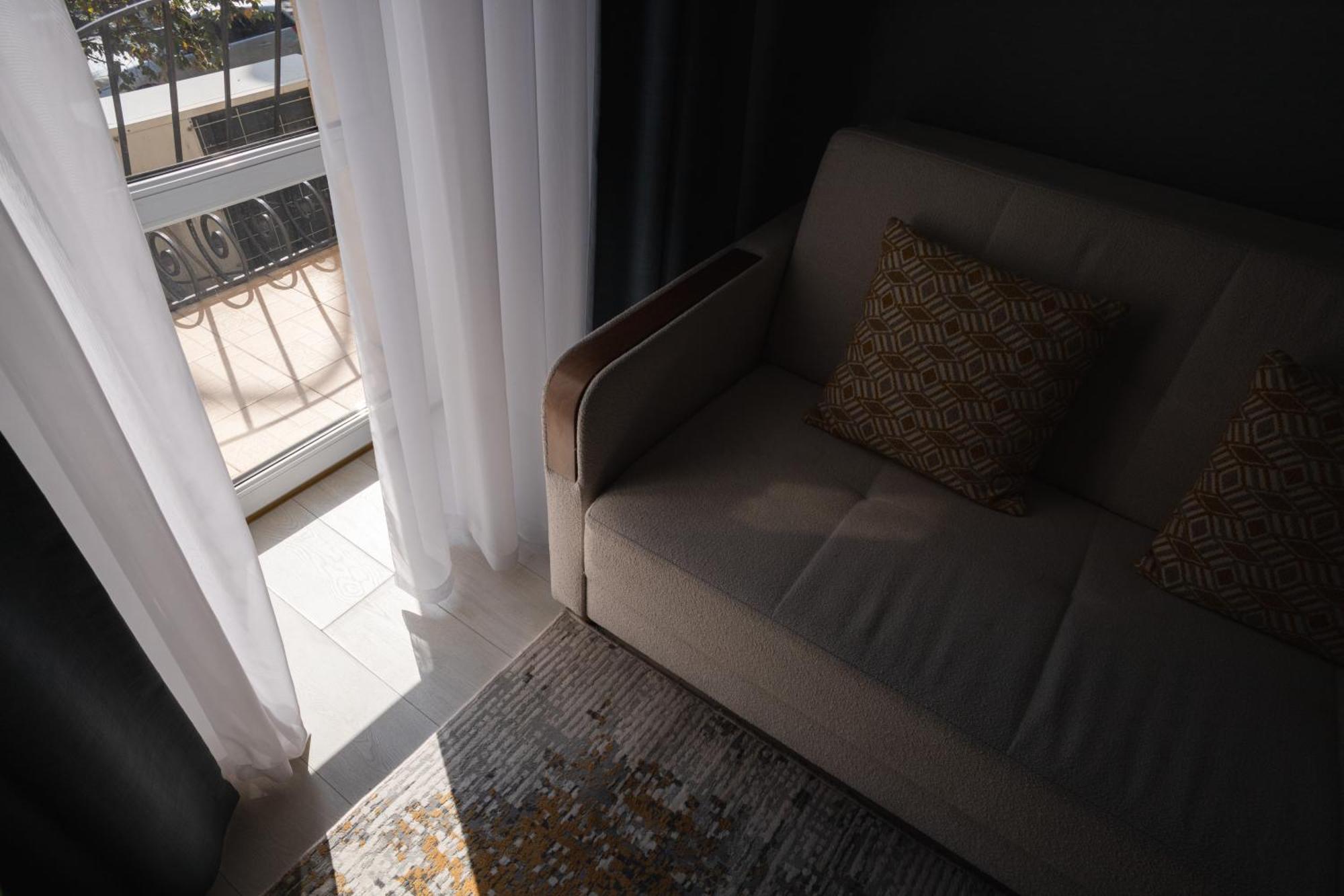Resident Hotel Gogol Αλμάτι Εξωτερικό φωτογραφία
